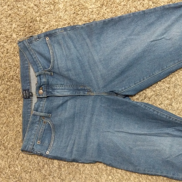 #706J. CREW 10" High Rise Skinny Women's Jeans with Raw Hem. Medium Wash. 30 - Picture 2 of 10